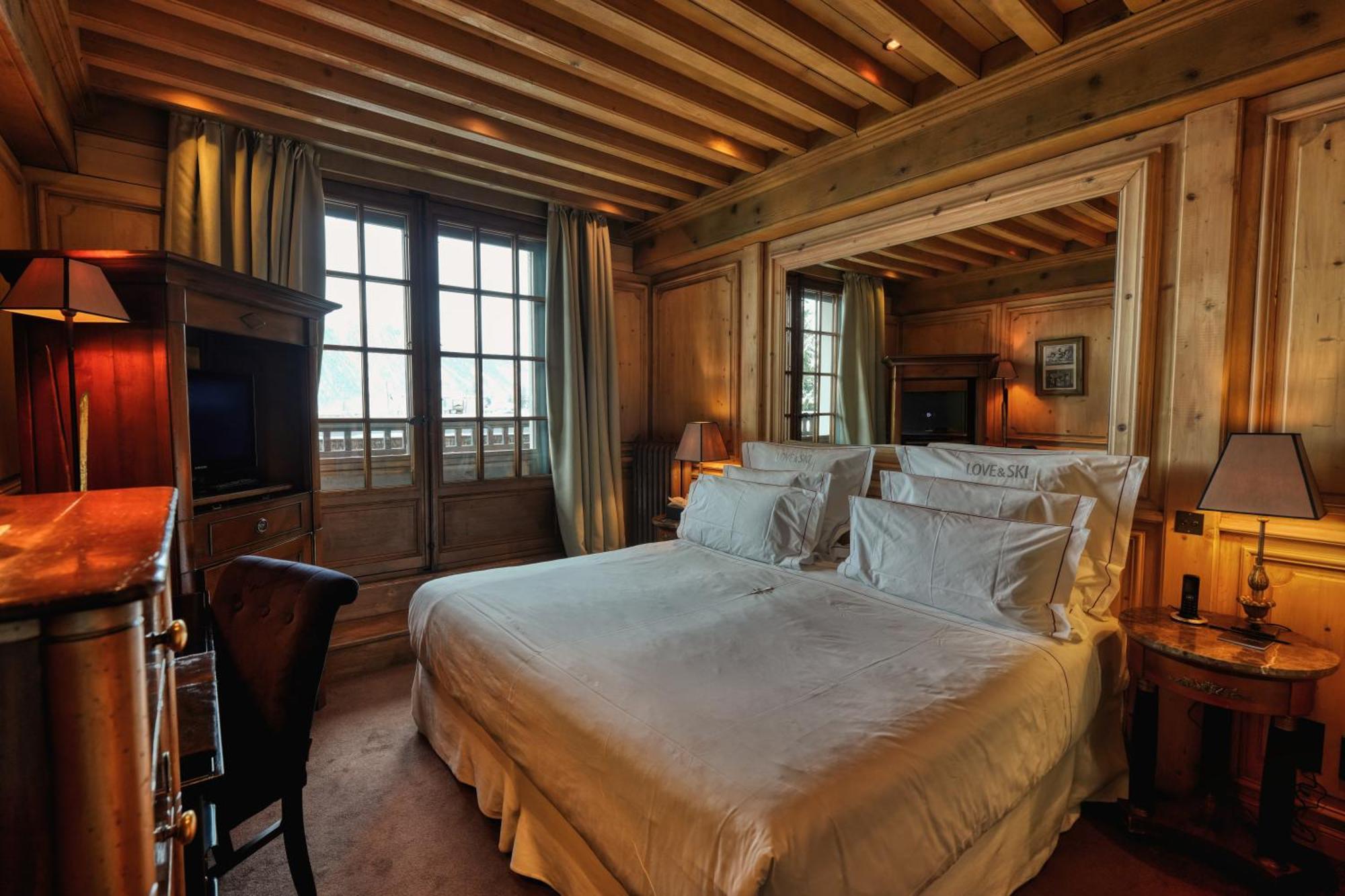 Le Saint Joseph Hotel Courchevel Bagian luar foto